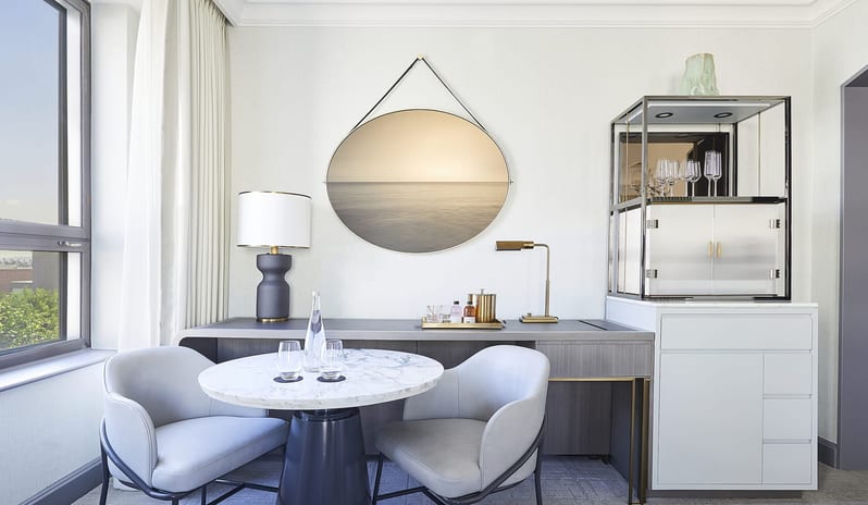 Beverly Wilshire, A Four Seasons Hotel - Rodeo View Suite Writing Desk